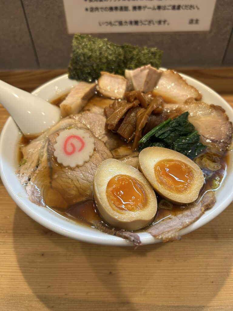 オランダ軒のしょうゆチャーシューメン(1,500)
