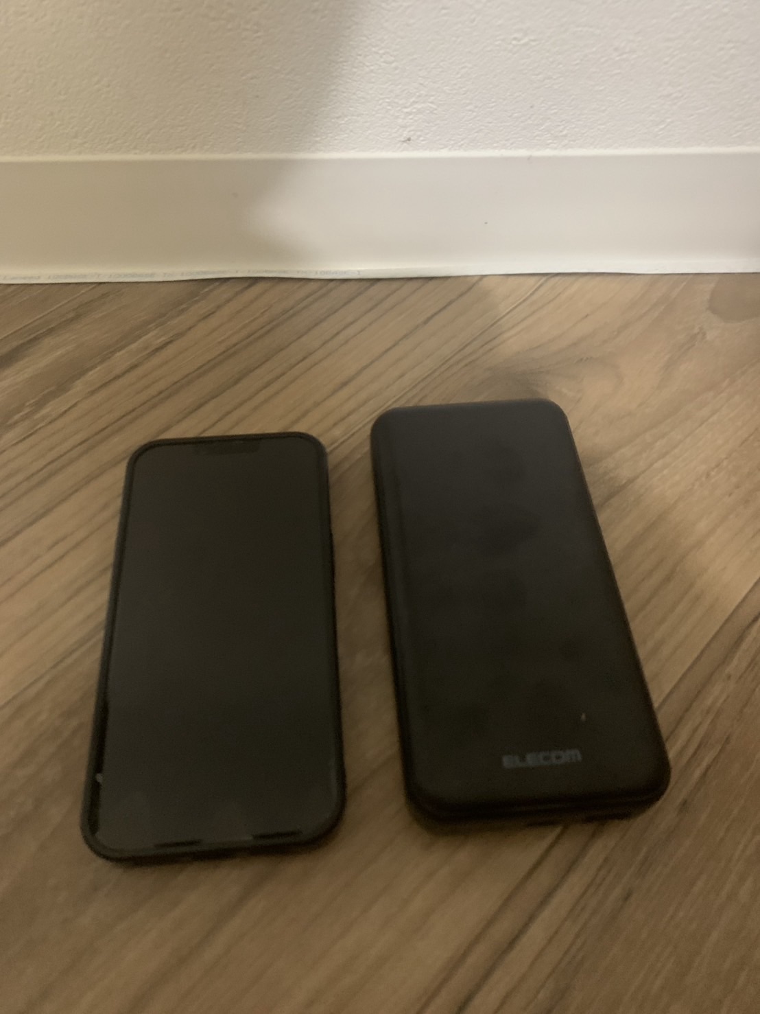 ELECOM EC-C07BKとiPhone 14のサイズ比較