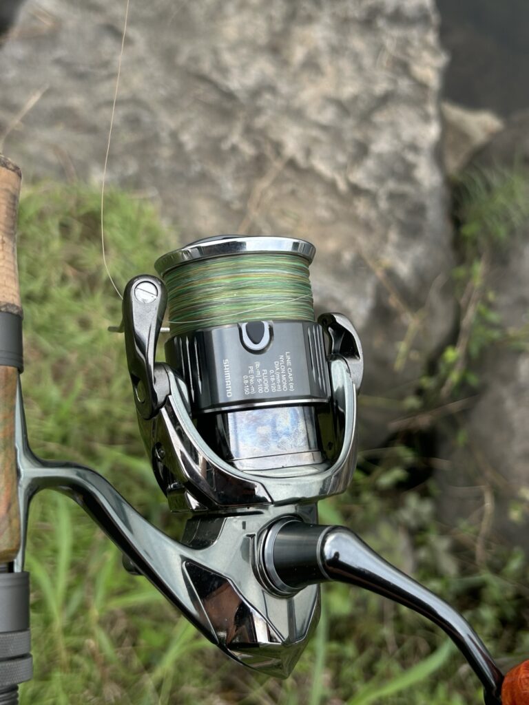 FCスナイパーインビジブル5lbを巻いているところ