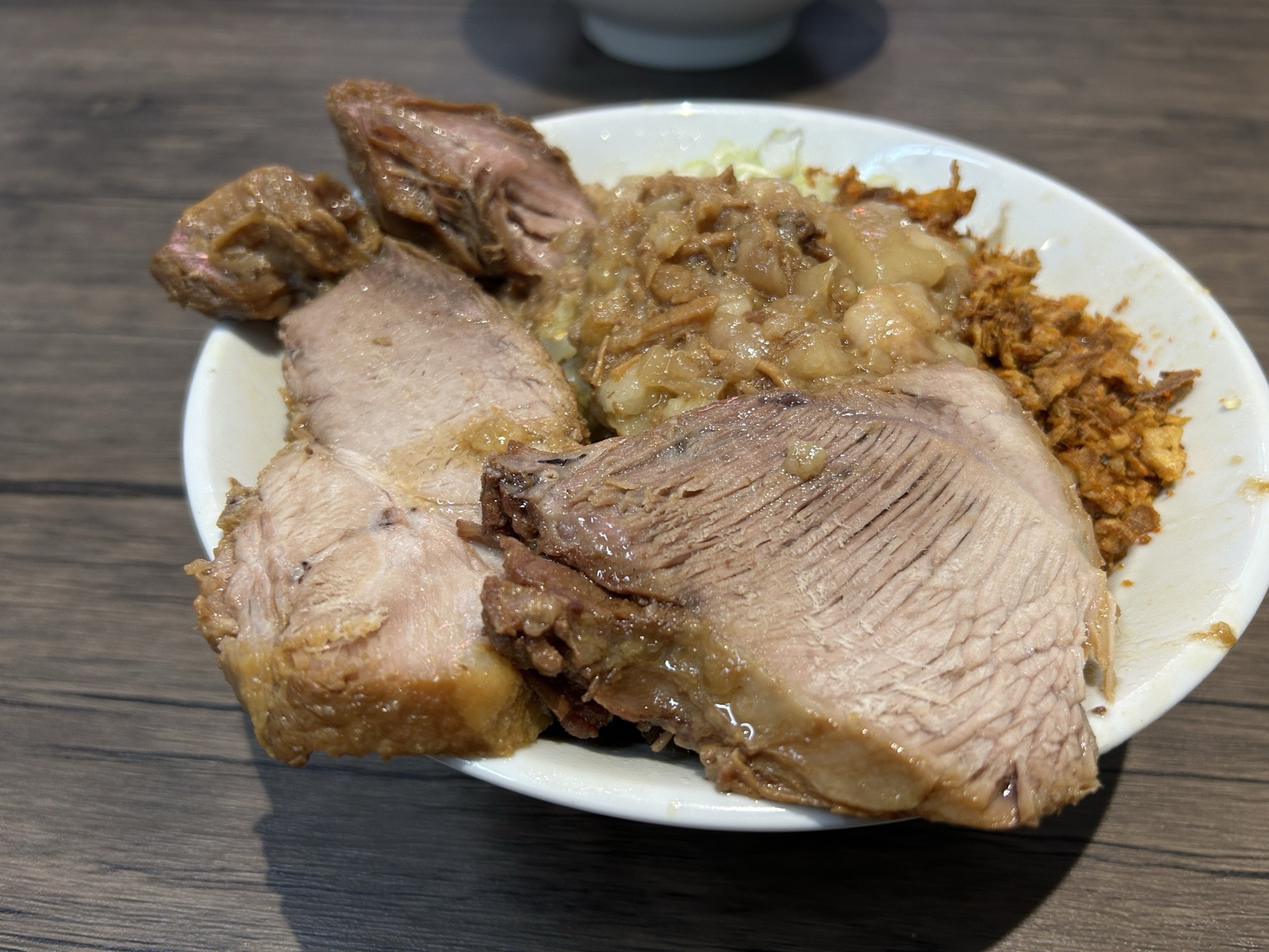 ラーメンマルキの汁なしと豚