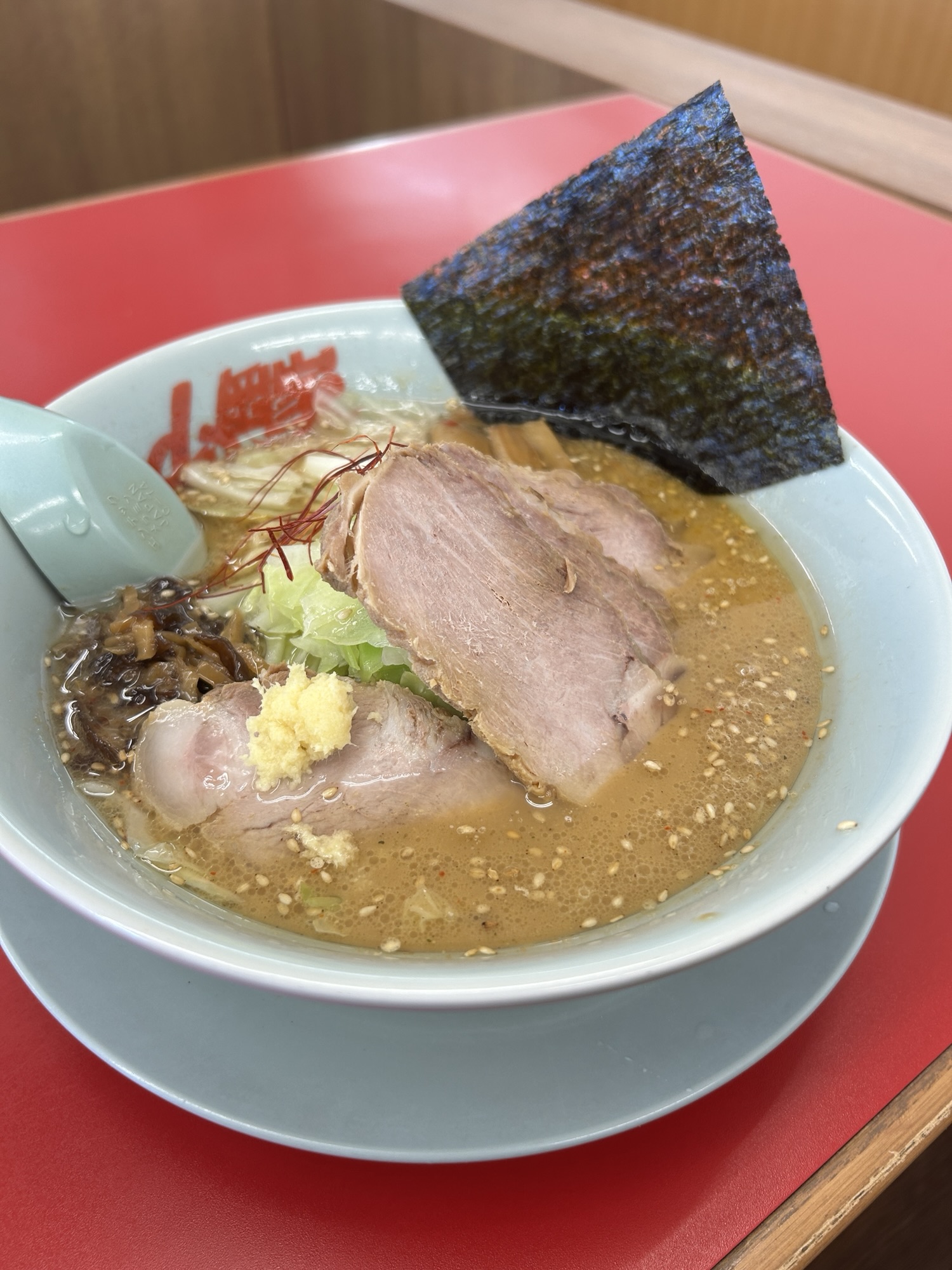 濃厚白みそとんこつラーメン