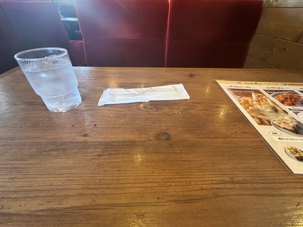 ジロー珈琲の店内