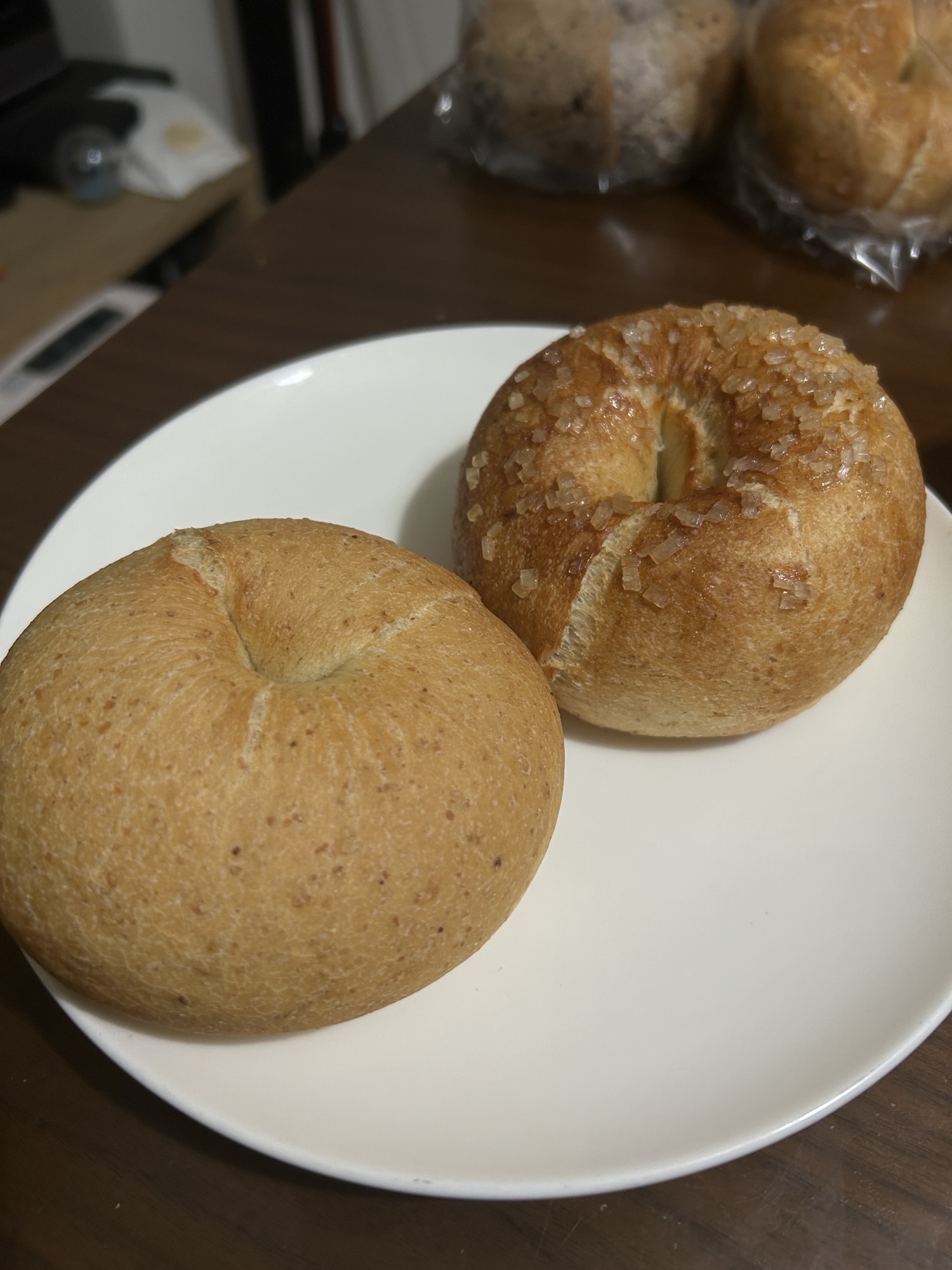 ラビットベーグルのプレーンとシュガーバター